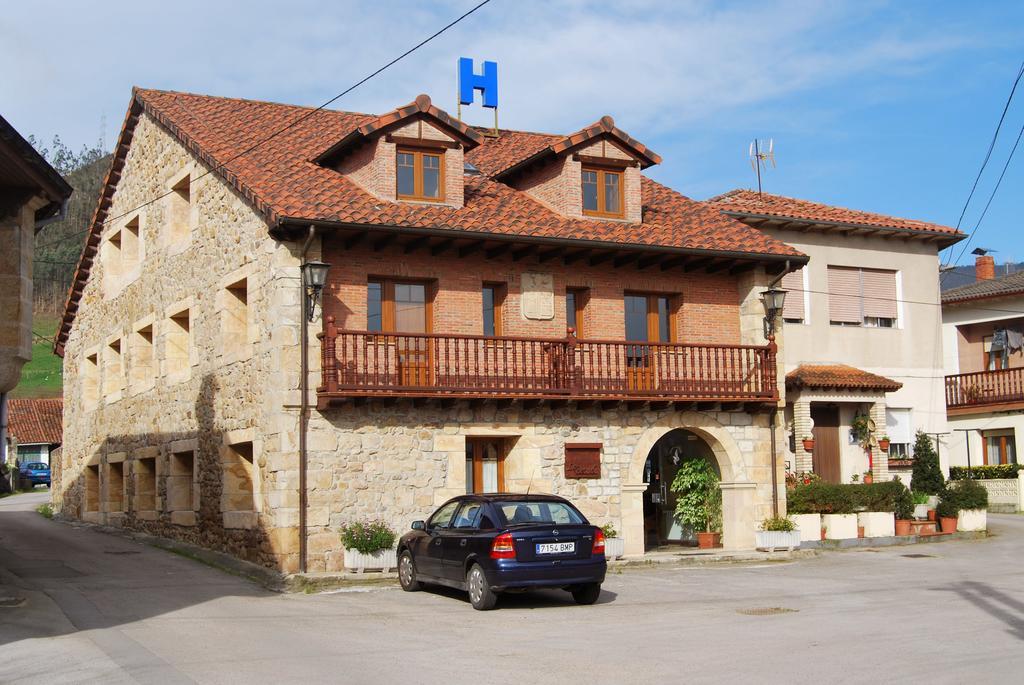 Gasthaus La Becada De Buelna Corrales De Buelna Exterior foto